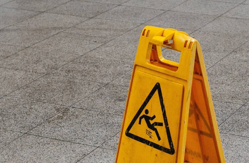 slip and fall sign